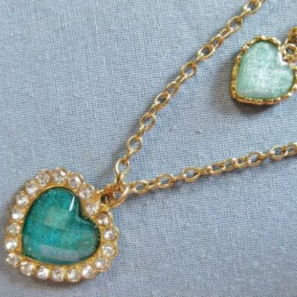 💚✨Betsey Johnson Green Hearts Double-Chain Necklace & Earrings - EPC✨💚 - Picture 1 of 16